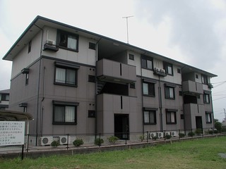 シャンポールA 101号室